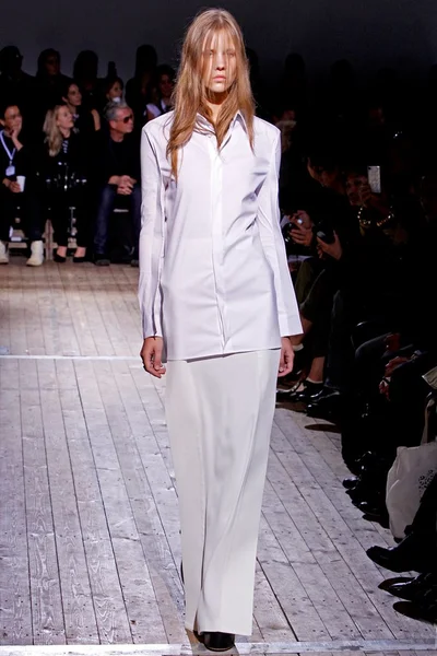 Look 4